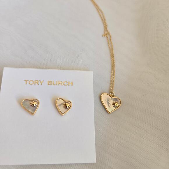 NEW Tory Burch Mother of Pearl Heart Earrings & Necklace Set 18K Gold Plated - Picture 2 of 7